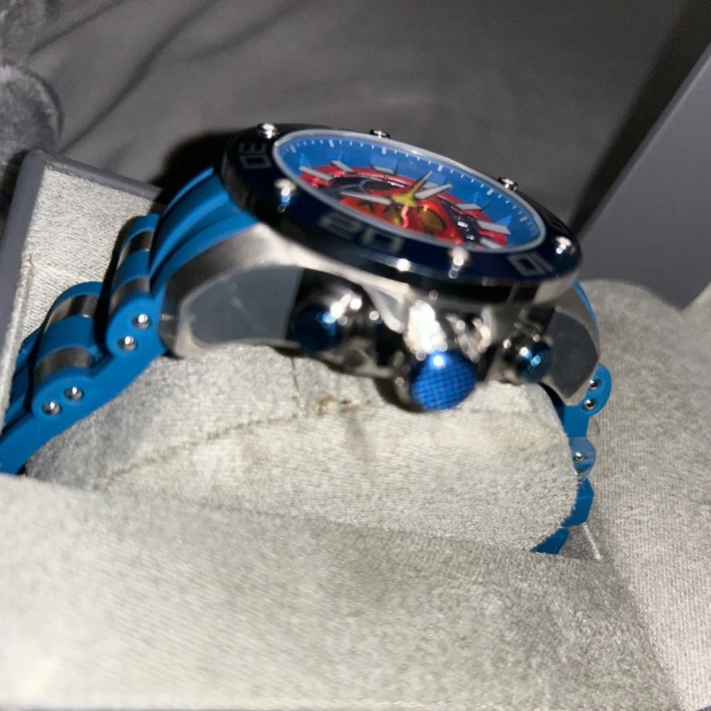 DC Comics Superman Invicta Watch - Picture 5 of 10